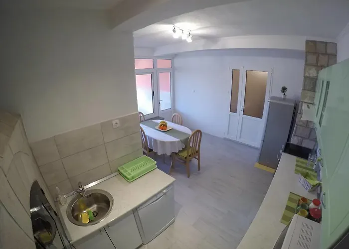 Andric 2 * تريبينيي